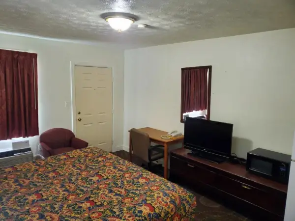 Nakon Motel 4